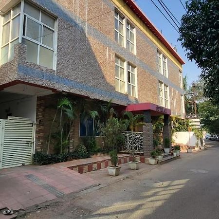 Hotel Stellar Бхубанешвара Экстерьер фото